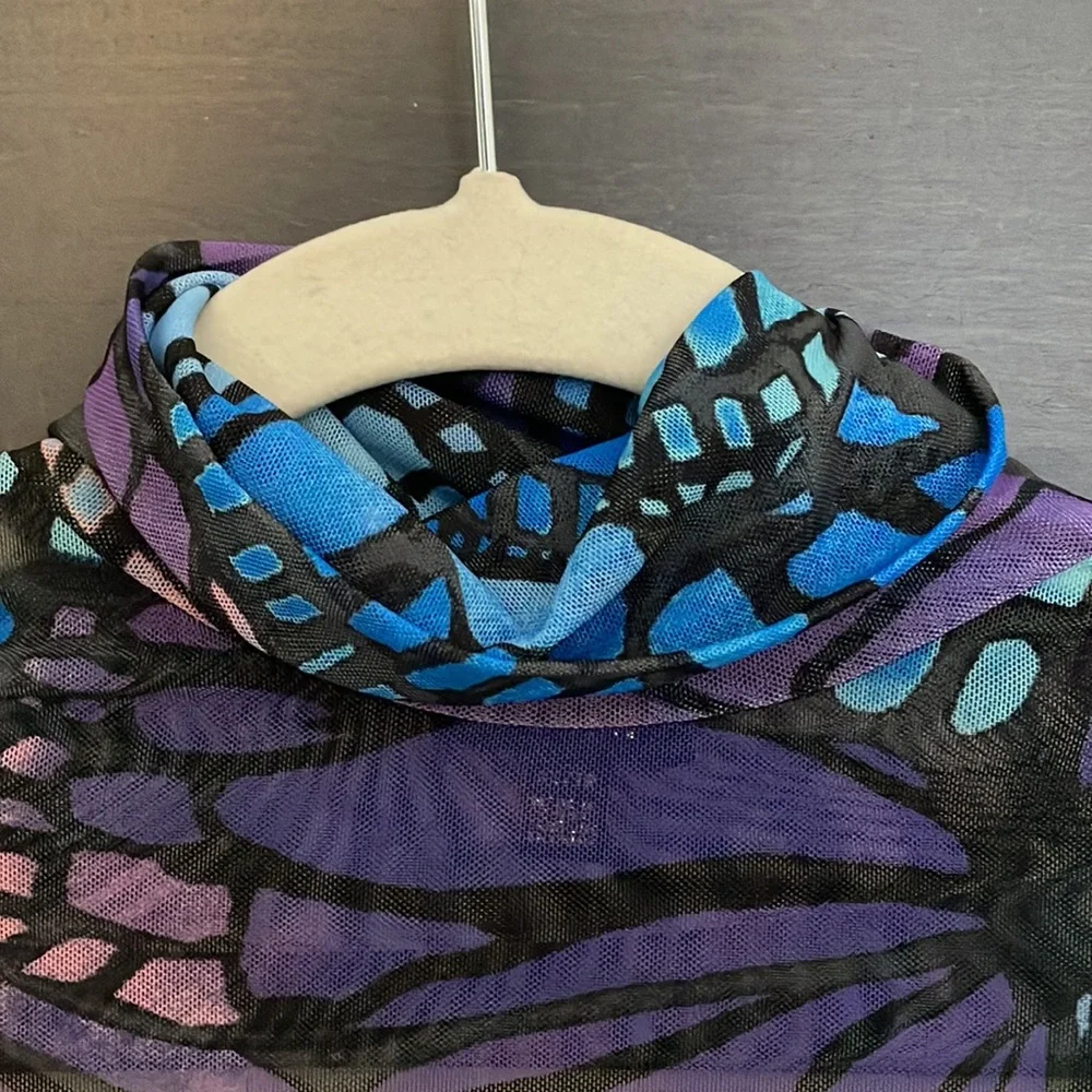 AFRM Rue Top - Picture 2 of 7